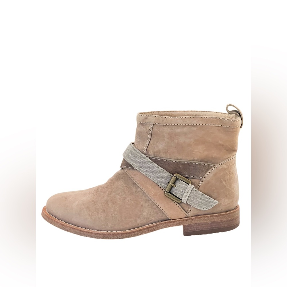 BRUNELLO CUCINELLI  beige nubuck boots